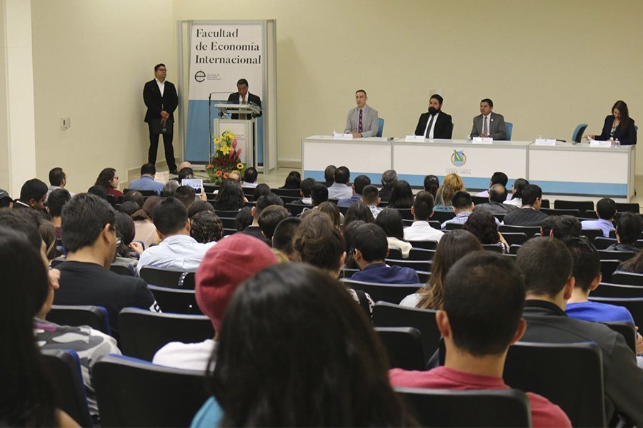inauguran-el-xviii-coloquio-mexicano-de-economia-matematica-y-econometria.jpeg
