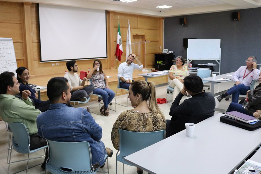 Presenta Centro de Idiomas de la UACH taller con docentes de inglés