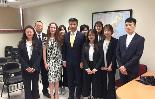 Visita el Cónsul General de China al Instituto Confucio de la UACH