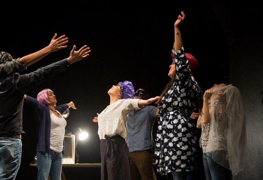 participan-estudiantes-de-la-uach-en-taller-de-teatro-perfomativo.jpg