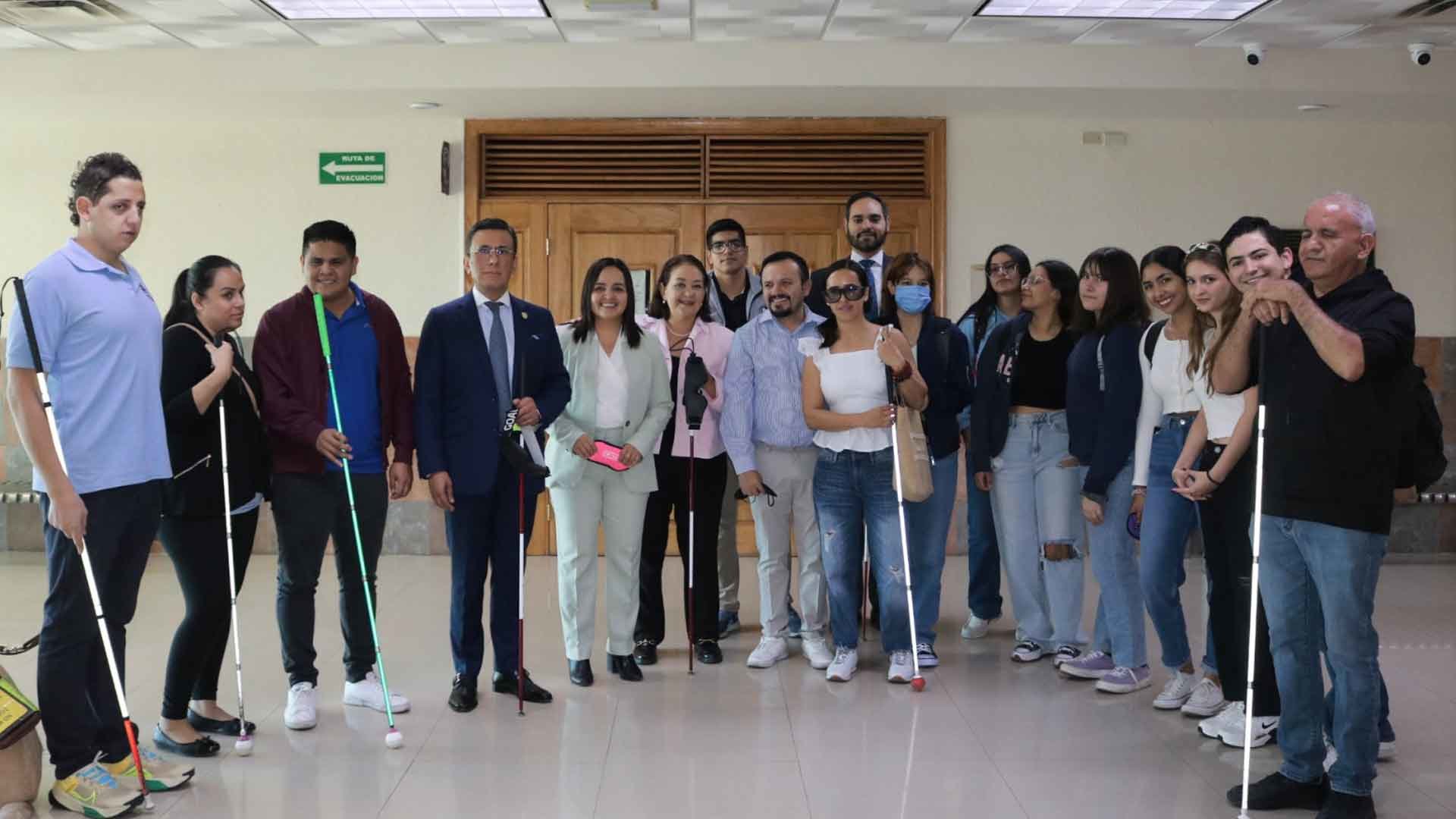 Realizan-recorrido-inclusivo-en-la-Facultad-de-Derecho1920.jpg