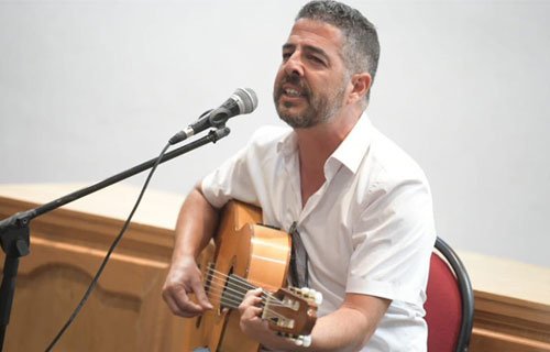 Realizan Conversatorio 