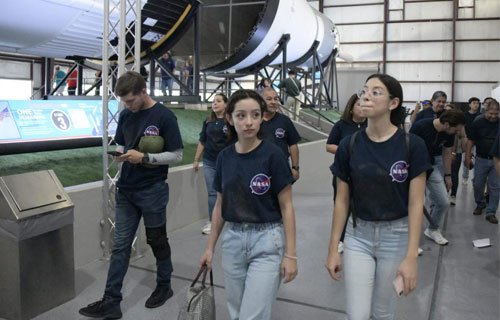 Visitan alumnos destacados de Ingeniería y Cultura Física, Universidad y Centro Espacial en Houston.