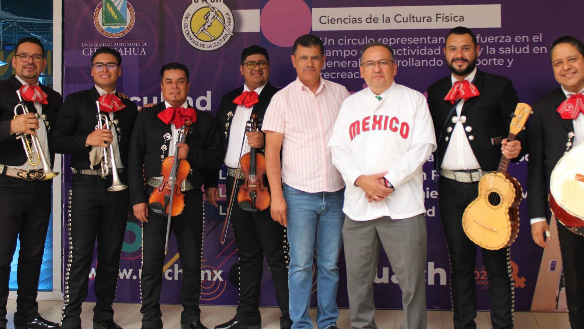 Celebra-Facultad-de-Ciencias-de-la-Cultura-Física-la-independencia-con-Fiesta-Mexicana1920.jpg