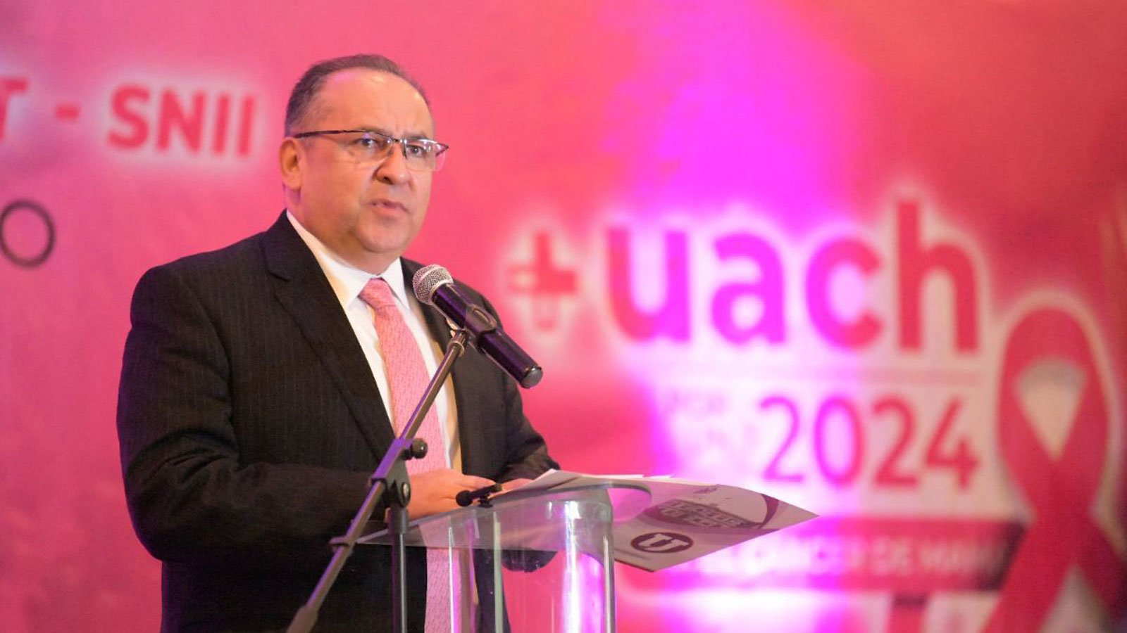 Anuncia-rector-Luis-Rivera-Campos-apoyo-millonario-a-la-investigación-en-la-UACH1920.jpg