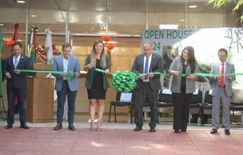 Inaugura Rector Rivera Campos Open House del Instituto Confucio