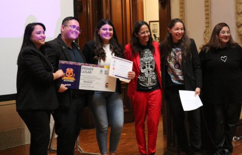Premian_a_ganadores_del_Concurso_de_Altares_2024_celebrado_en_la_UACH500.jpg