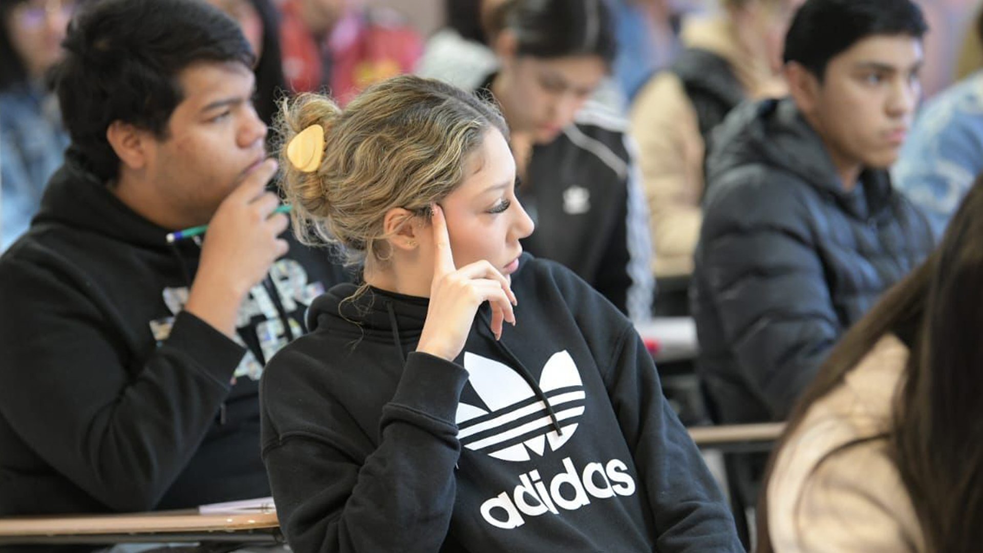 Anuncian-periodos-de-inscripción-y-fechhttps://peanut.uach.mx/pages/7288/edita-de-inicio-de-clases-en-la-UACH1920.jpg