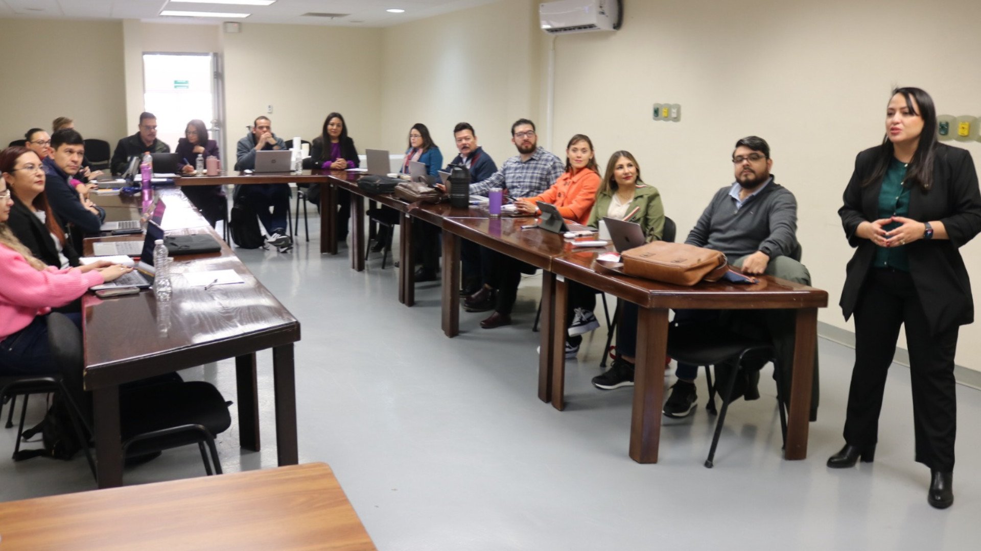 Capacita_FEN-UACH_a_docentes_para_utilizar_ResearchGate_y_difundir_el_conocimiento_a_nivel_global1920.jpg