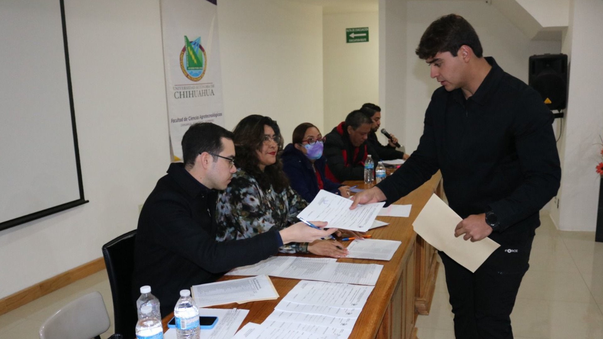 155_cirujanos_dentistas_brindarán_atención_a_la_sociedad_a_través_de_servicio_social1920.jpg