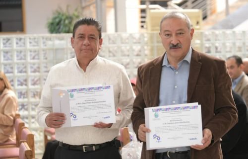 Reconocen a docentes de FACIATEC por su participación en los servicios bibliotecarios