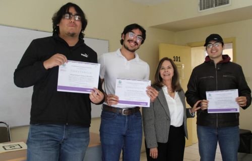 Reconoce FFyL talento literario de estudiantes en concurso de cuento