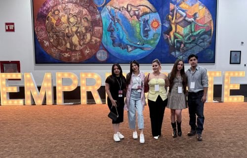 Participan alumnos de Economía Internacional en 