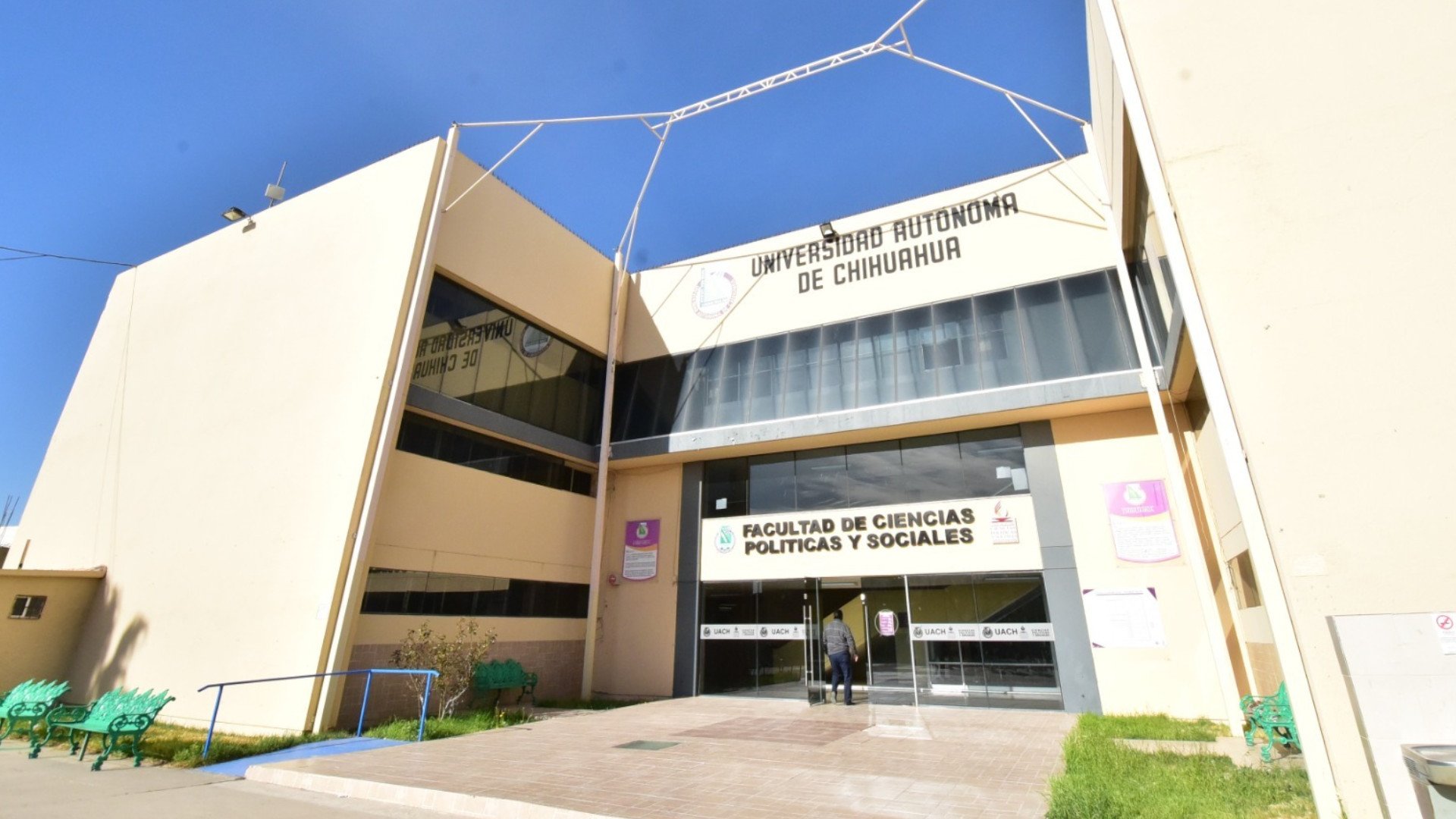 Se_integra_psicólogo_al_Departamento_de_Atención_Integral_al_Estudiante_en_la_Unidad_de_Ciudad_Juárez1920.jpg