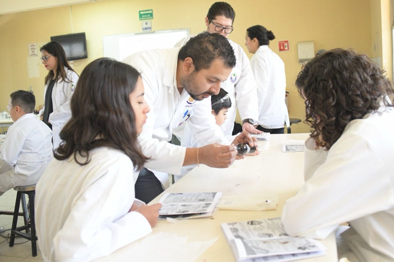 Impulsa Facultad de Odontología pensamiento científico en la niñez con 