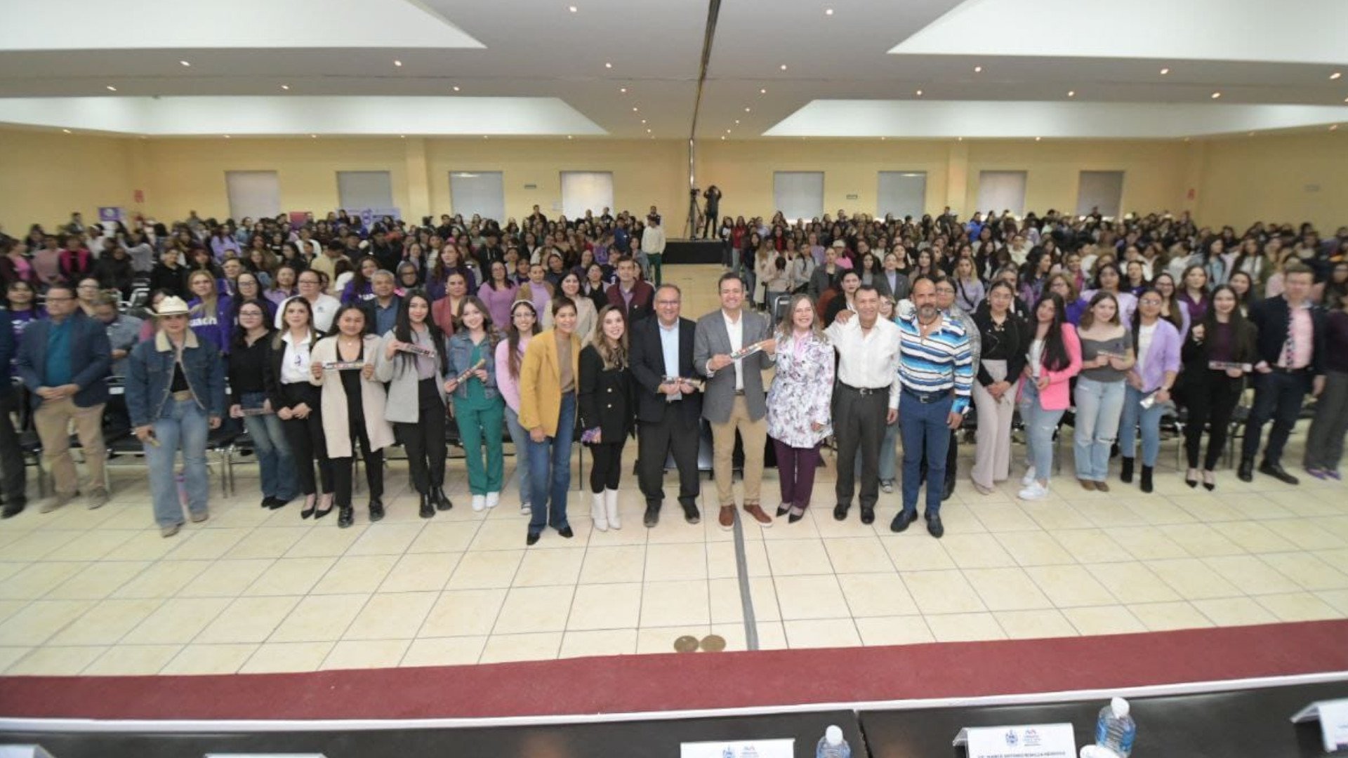 Capacitan_y_sensibilizan_a_alumnas_de_la_UACH_en_tipos_y_modalidades_de_violencia1920.jpg