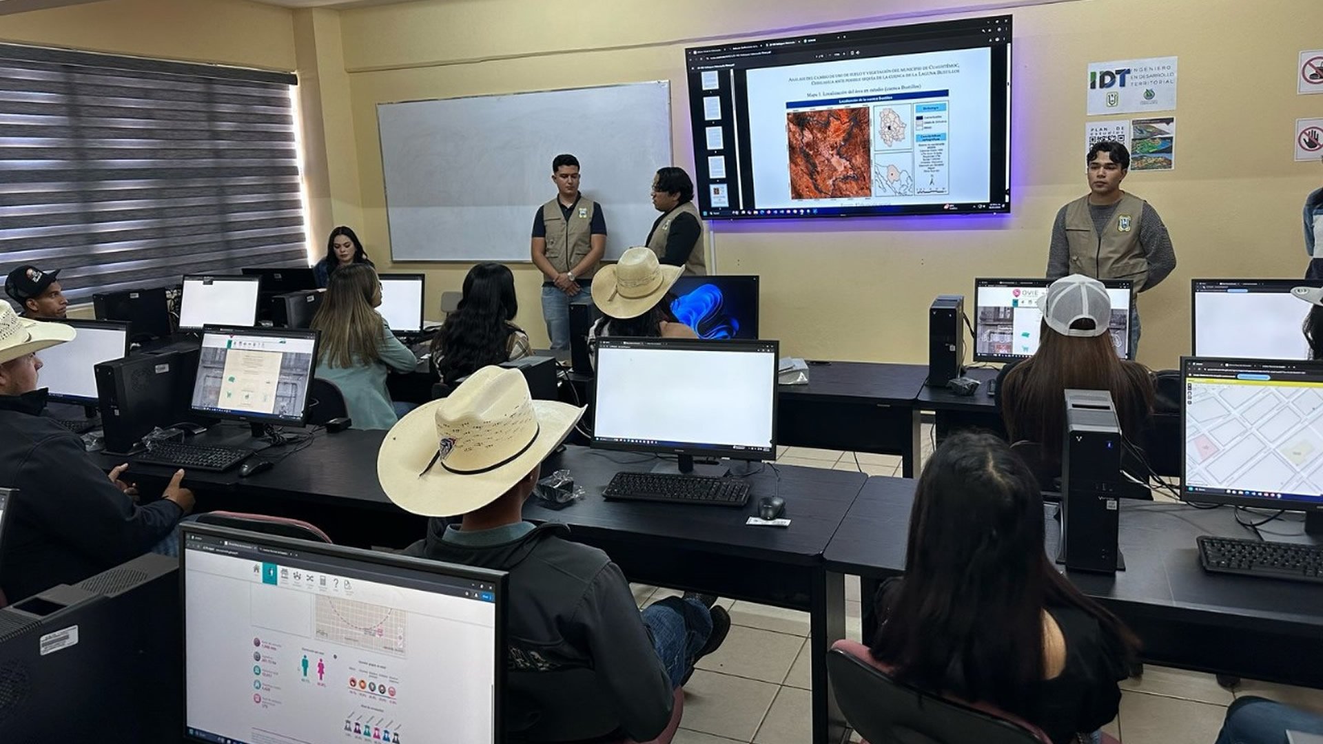 faciatec-realiza-agroversum-ciencia-innovacion-y-vocacion-para-estudiantes-de-nivel-medio-superior-1920.jpg