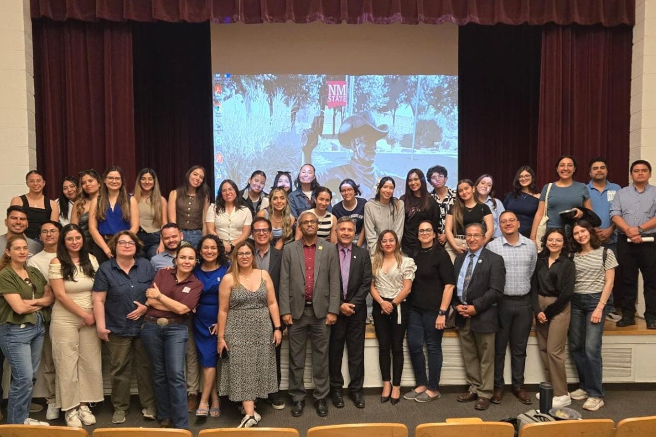 delegación_de_la_Facultad_de_Ciencias_Químicas-UACH_a_la_New_Mexico_500.jpg