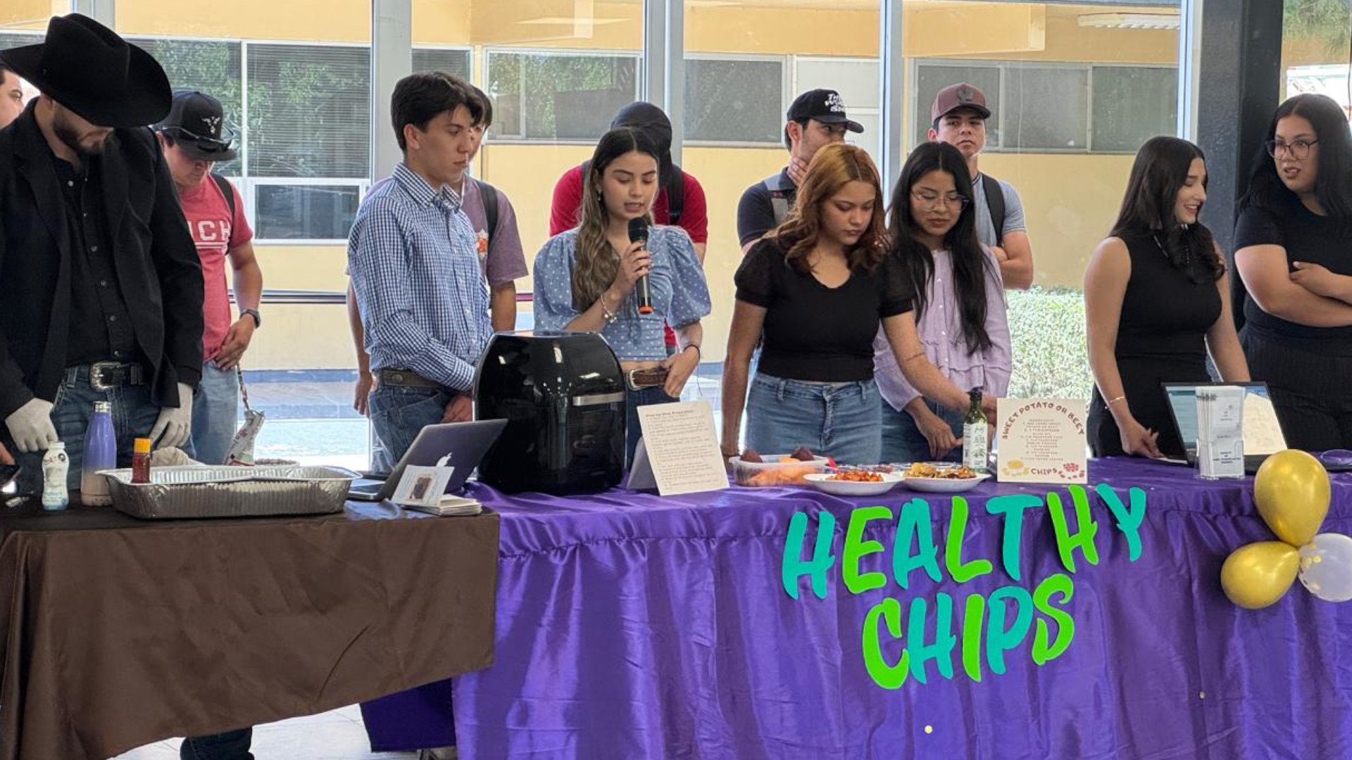 2nd_English_Science_Fair_20251920.jpg