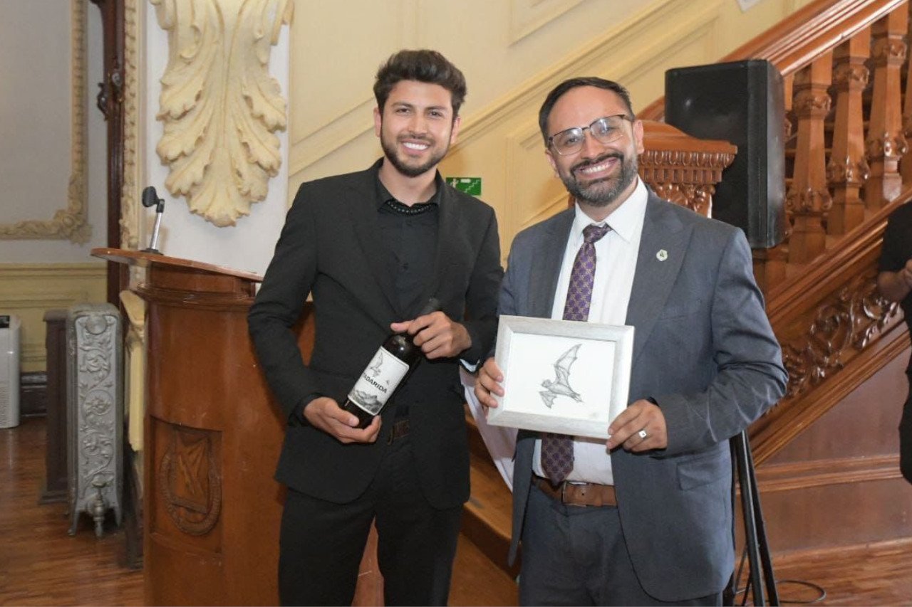 Presenta UACH edición especial del Vino Tadarida