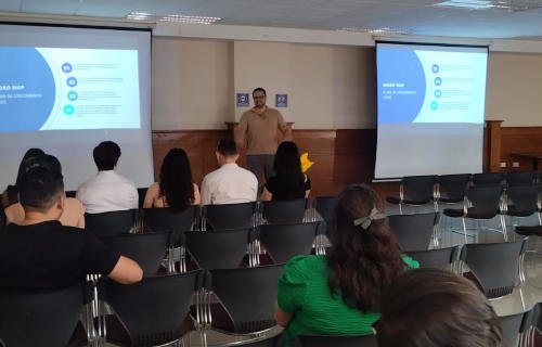 Participan estudiantes de la Facultad de Medicina y Ciencias Biomédicas en el Seminario de Egreso FAREWELL