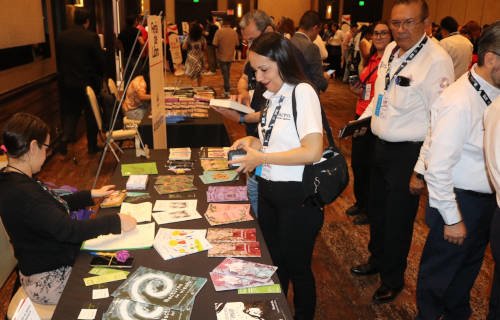 Inaugura UACH la XXIX Expo Feria del Libro de ANFECA
