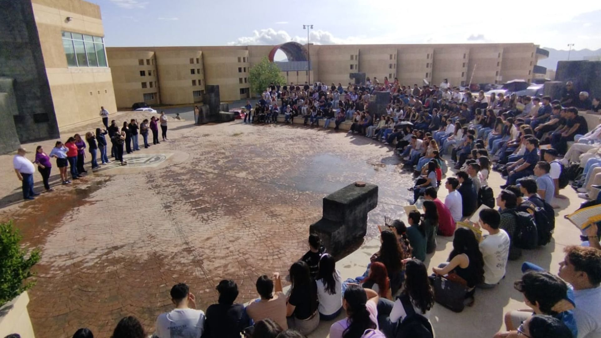FCQ1920.jpg