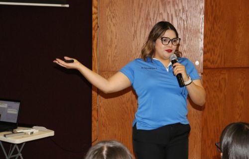 Concientizan a estudiantes de la UACH sobre el delito de Sumisión Química.
