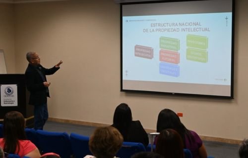 Impulsan FEN-UACH innovación con capacitación en propiedad intelectual