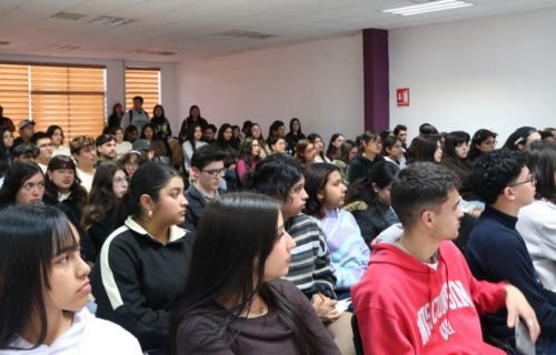 Realizó FCPyS plática de inducción sobre el servicio social