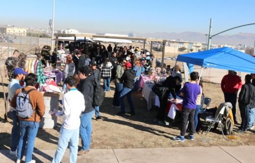 Coloca Facultad de Ingeniería Tianguis Universitario para apoyar a emprendedores
