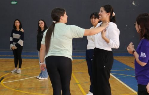 UACH impulsa prevención de la violencia de género con panel y taller de ...