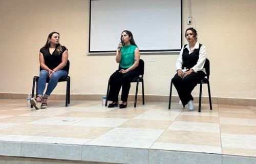 Realizan foro de cuidado desde la pedagogía en Unidad Parral de FEN-UACH
