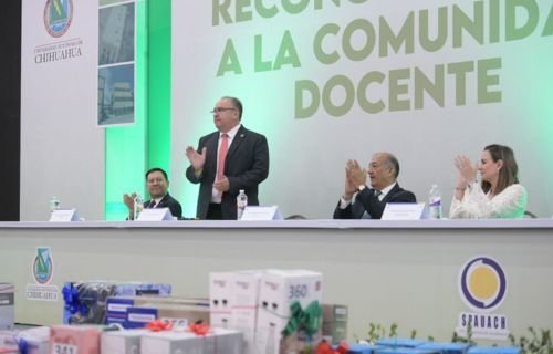 Reconoce UACH trayectoria y vocación de su comunidad docente 