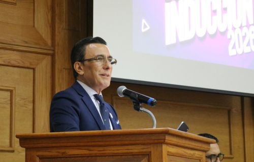 Recibe Facultad de Derecho a estudiantes de nuevo ingreso con curso de inducción