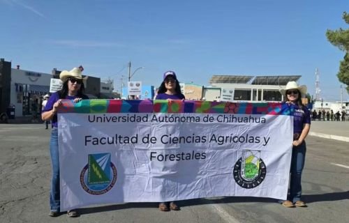 Participa FCAyF-UACH en desfile del 16 de septiembre
